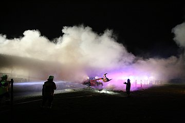 Maschinenhalle in Allersberg steht in Flammen.